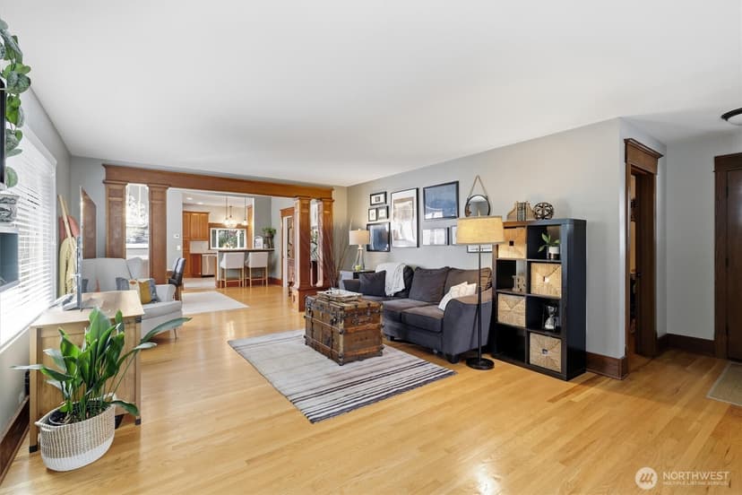 Property photo for 833 NW 64th Street, Seattle photo 6