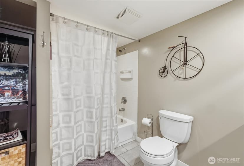 Property photo for 833 NW 64th Street, Seattle photo 26