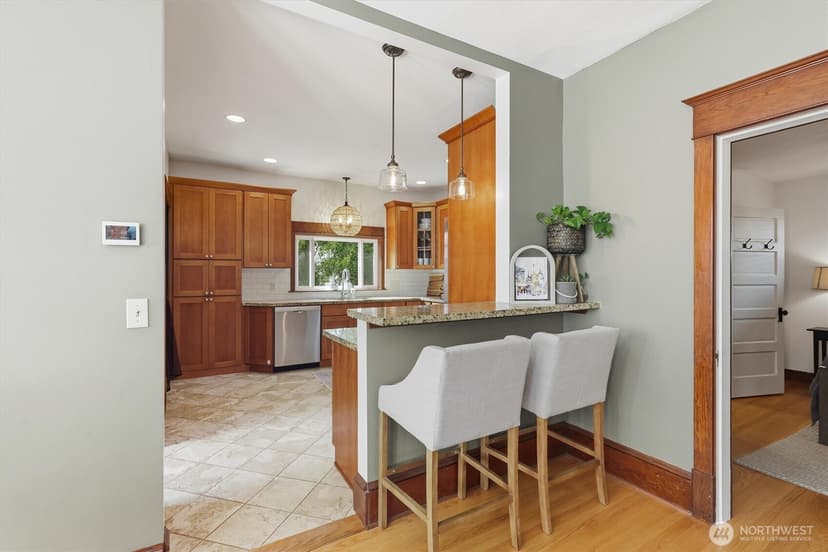 Property photo for 833 NW 64th Street, Seattle photo 16