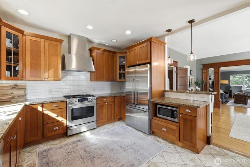 Property photo for 833 NW 64th Street, Seattle photo 12