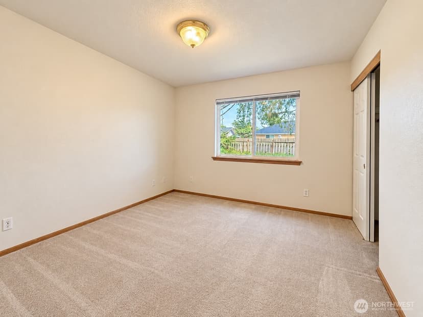 Property photo for 184 S Narwhal Loop SW, Ocean Shores photo 11