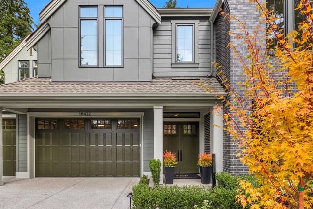 Property photo for 16422 NE 29th Street, Bellevue photo 2