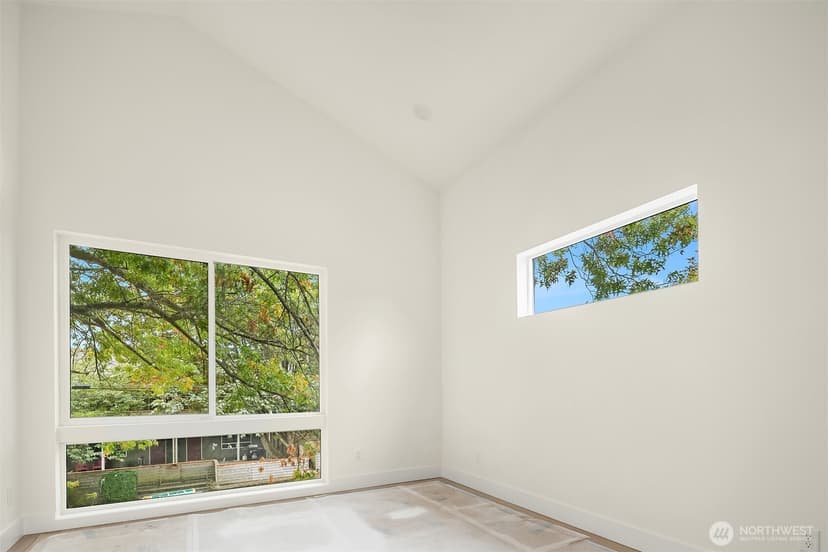 Property photo for 8542 Interlake Avenue N, Seattle photo 7