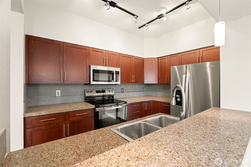Property photo for 211 Kirkland Avenue #515, Kirkland photo 7