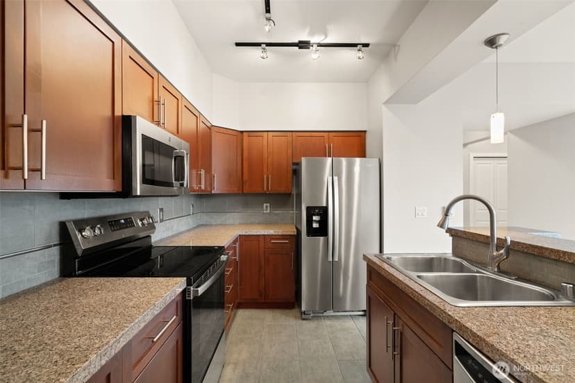 Property photo for 211 Kirkland Avenue #515, Kirkland photo 6