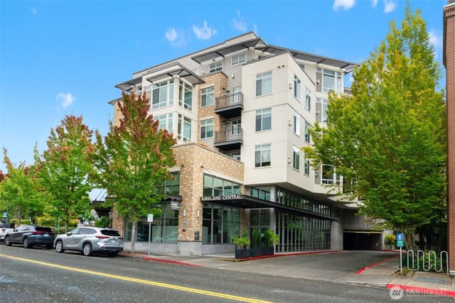 Property photo for 211 Kirkland Avenue #515, Kirkland photo 2