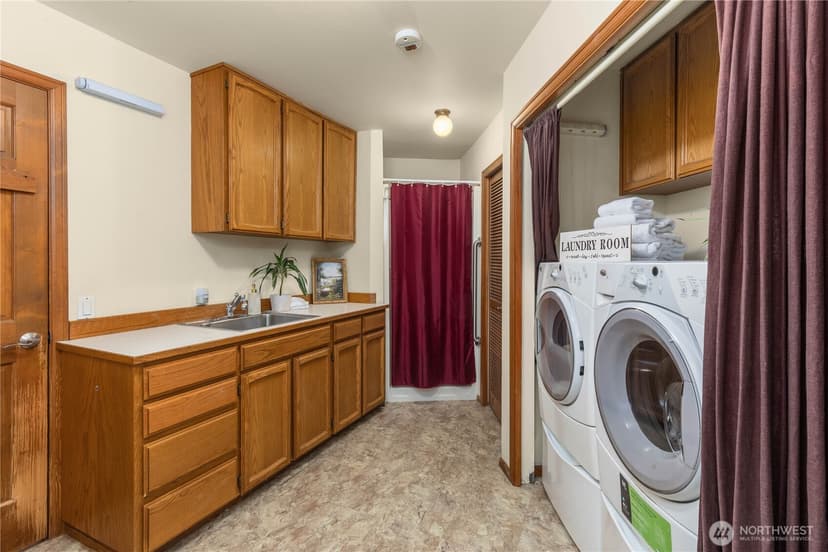 Property photo for 17248 NE 125th Street, Redmond photo 15