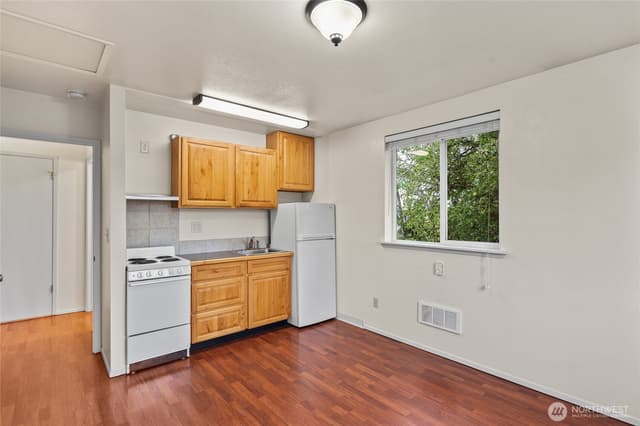 Property photo for 4724 S Findlay Street #B, Seattle photo 4