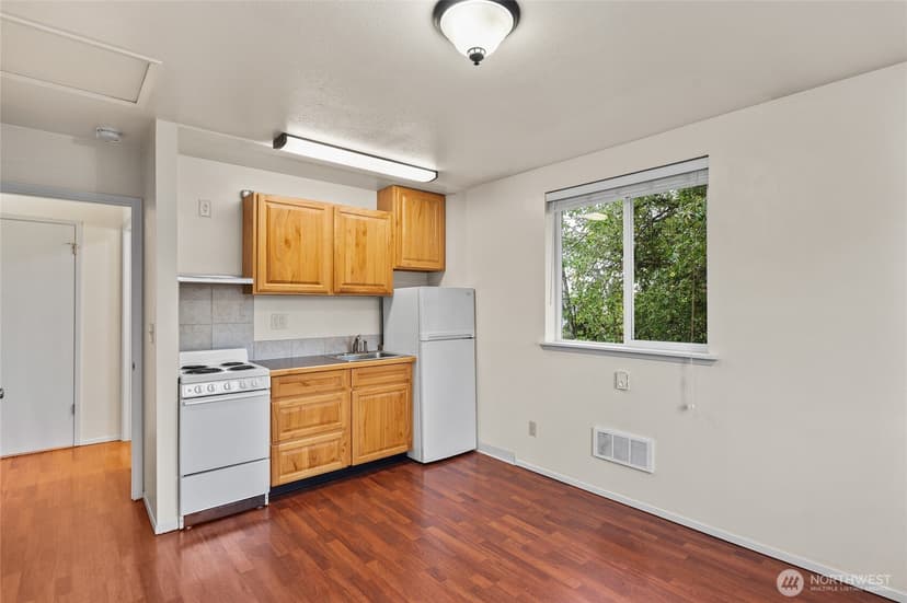 Property photo for 4724 S Findlay Street #B, Seattle photo 4