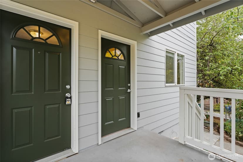 Property photo for 4724 S Findlay Street #B, Seattle photo 2