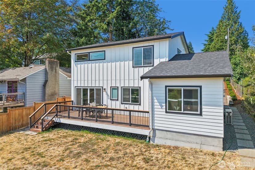 Property photo for 12038 N Park Avenue N, Seattle photo 27