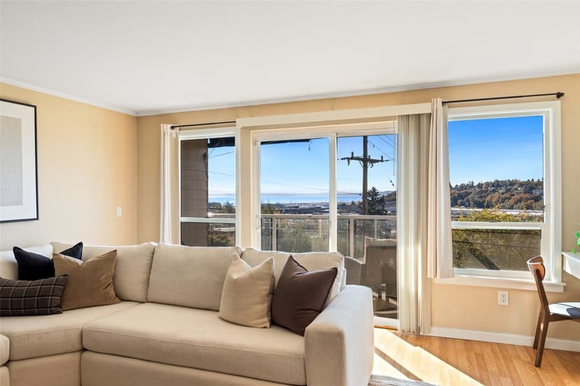 Property photo for 2221 Gilman Drive W #104, Seattle photo 7