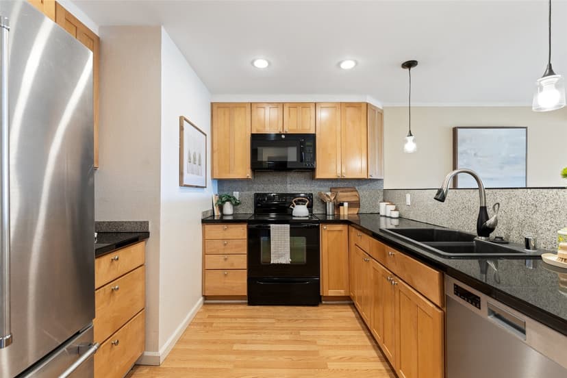 Property photo for 2221 Gilman Drive W #104, Seattle photo 5