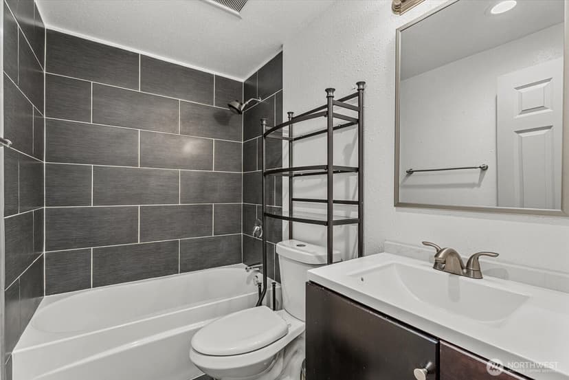 Property photo for 234 SW 208th Street, Normandy Park photo 14