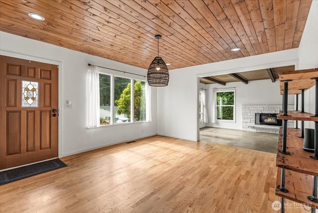 Property photo for 234 SW 208th Street, Normandy Park photo 4