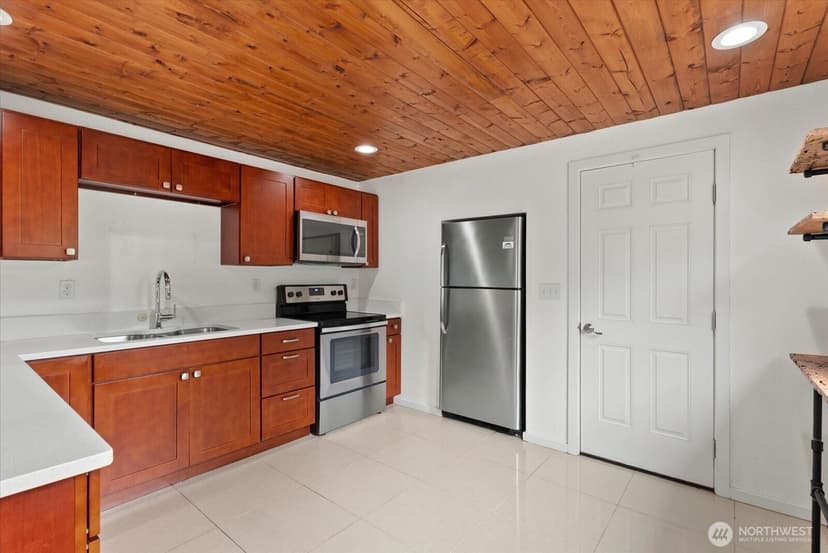 Property photo for 234 SW 208th Street, Normandy Park photo 10