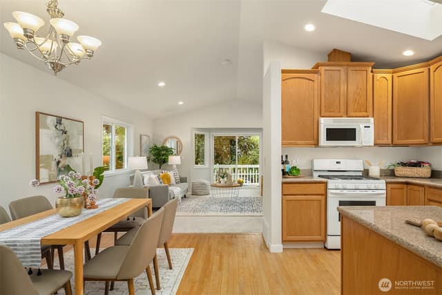 Property photo for 14032 Wayne Place N, Seattle photo 5