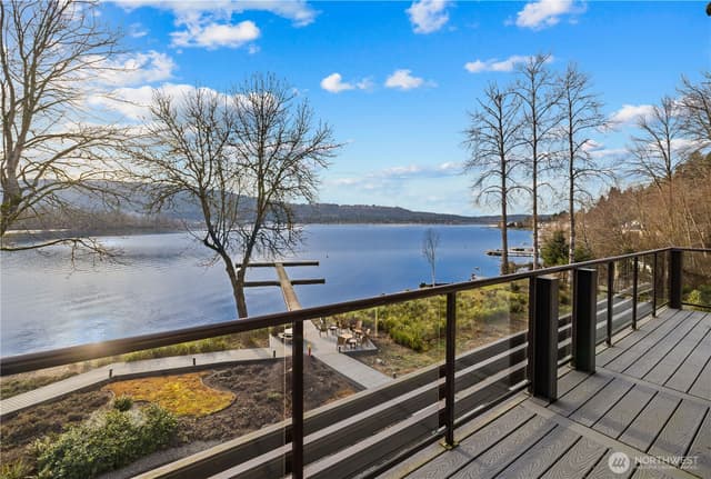 Property photo for 4323 E Lake Sammamish Parkway SE #4323, Issaquah photo 5