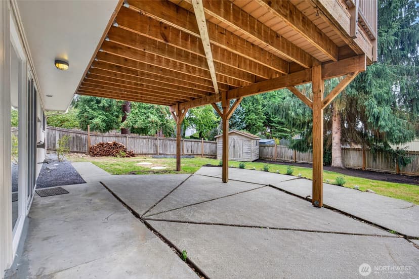Property photo for 2516 202nd Place SW, Lynnwood photo 32
