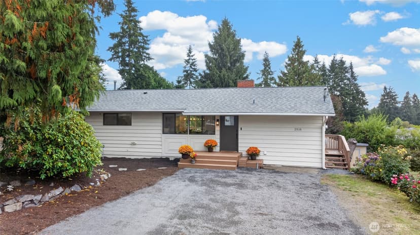 Property photo for 2516 202nd Place SW, Lynnwood photo 35