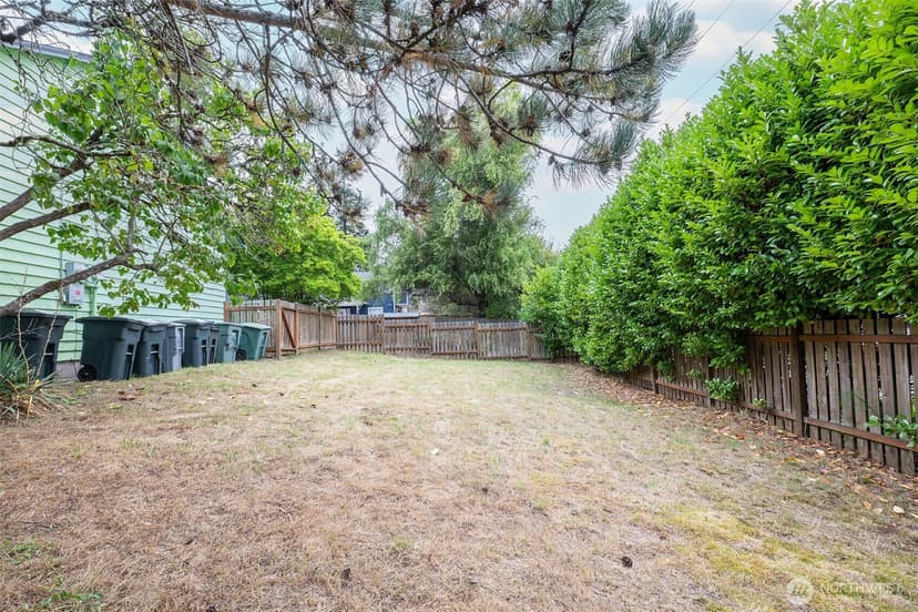 Property photo for 19507 55th Ave NE, Lake Forest Park photo 19