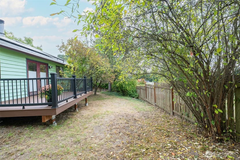 Property photo for 19507 55th Ave NE, Lake Forest Park photo 21
