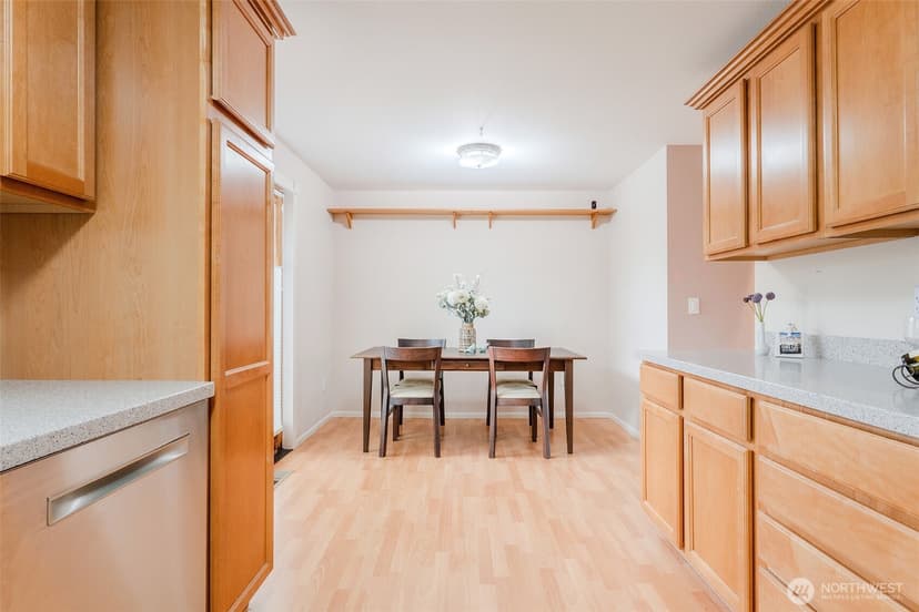 Property photo for 19507 55th Ave NE, Lake Forest Park photo 7