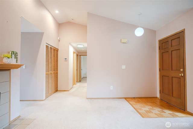 Property photo for 19507 55th Ave NE, Lake Forest Park photo 4