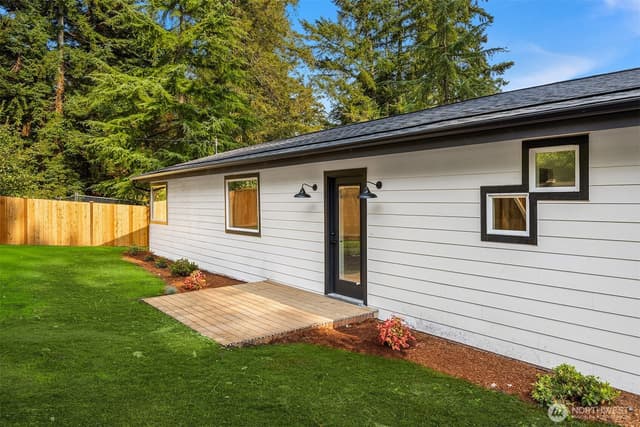 Property photo for 15744 Renton Issaquah Road SE, Renton photo 2
