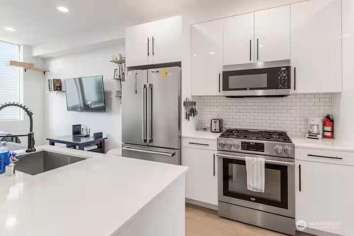 Property photo for 1131 NW 57th Street #B, Seattle photo 7