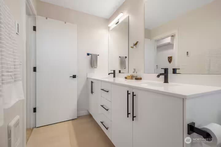 Property photo for 1131 NW 57th Street #B, Seattle photo 12