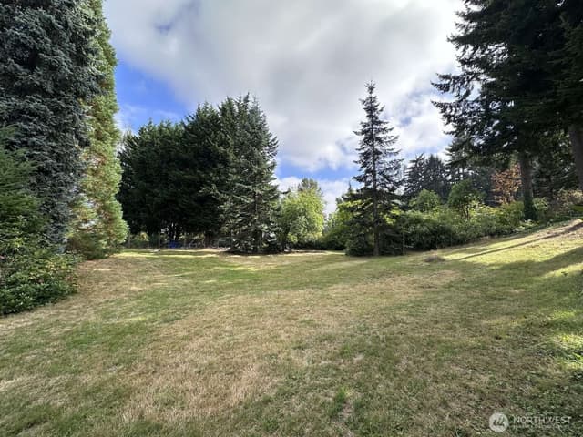 Property photo for 16414 104th Avenue NE, Bothell photo 2