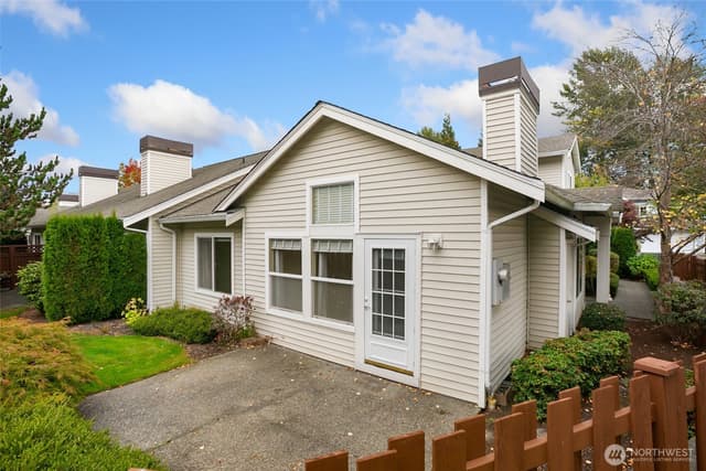 Property photo for 22109 43rd Avenue S, Kent photo 3