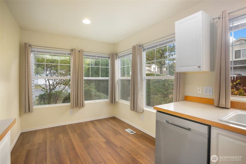 Property photo for 22109 43rd Avenue S, Kent photo 12