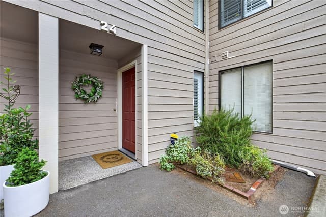 Property photo for 1555 Union Avenue NE #24E, Renton photo 3