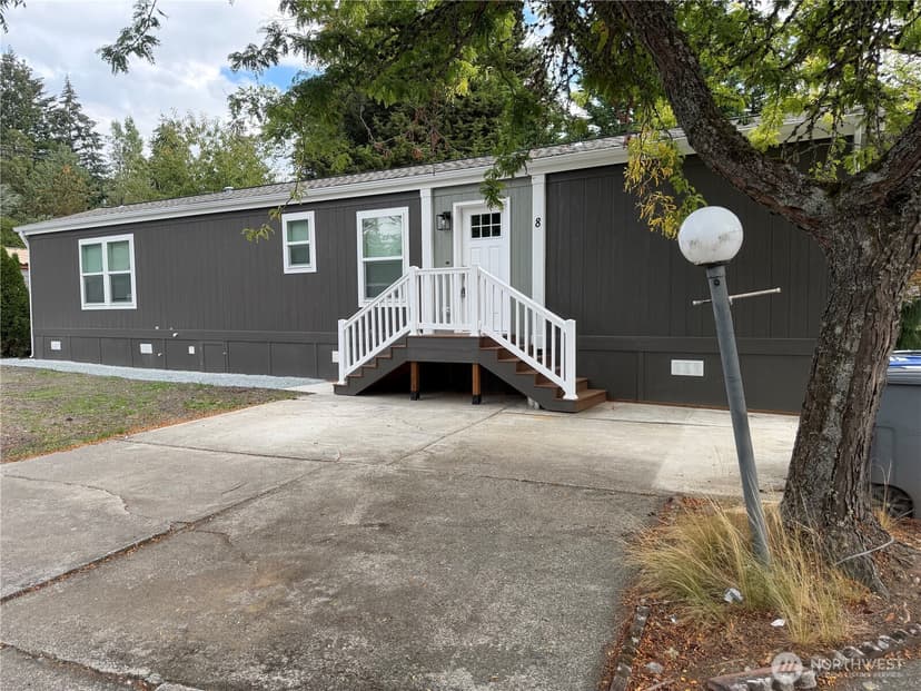 Property photo for 375 Union Avenue SE #8, Renton