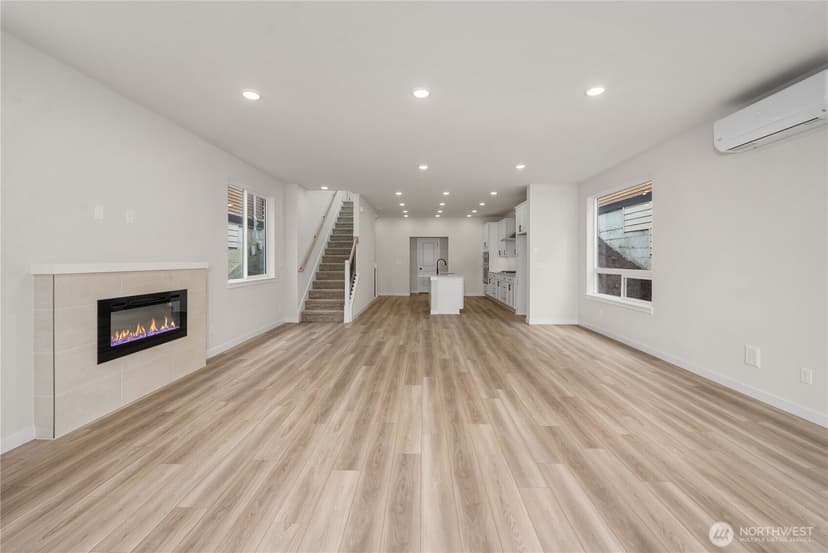 Property photo for 4045 Aberdeen Way NE, Renton photo 12