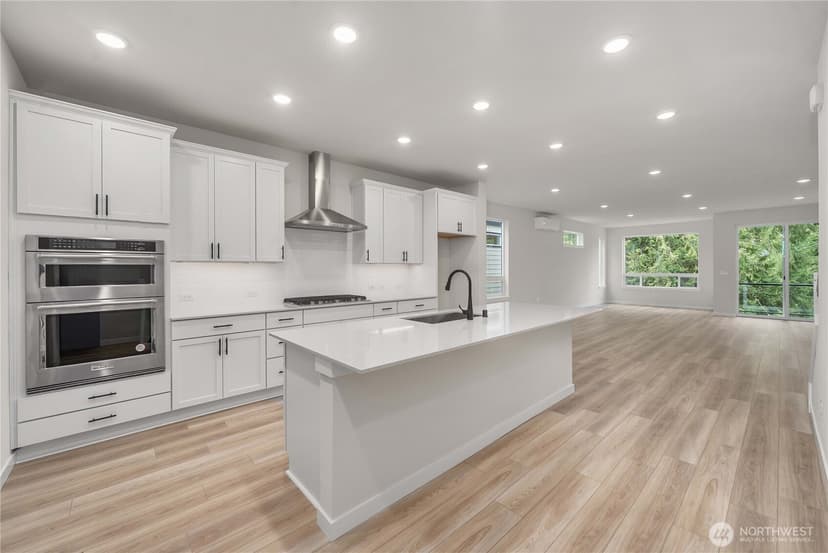 Property photo for 4045 Aberdeen Way NE, Renton photo 18