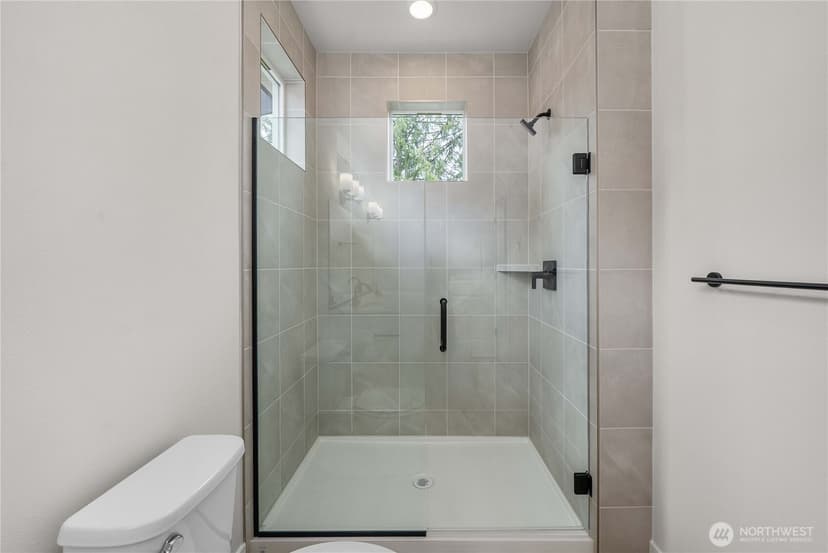 Property photo for 4045 Aberdeen Way NE, Renton photo 26
