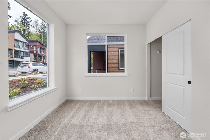 Property photo for 4045 Aberdeen Way NE, Renton photo 8
