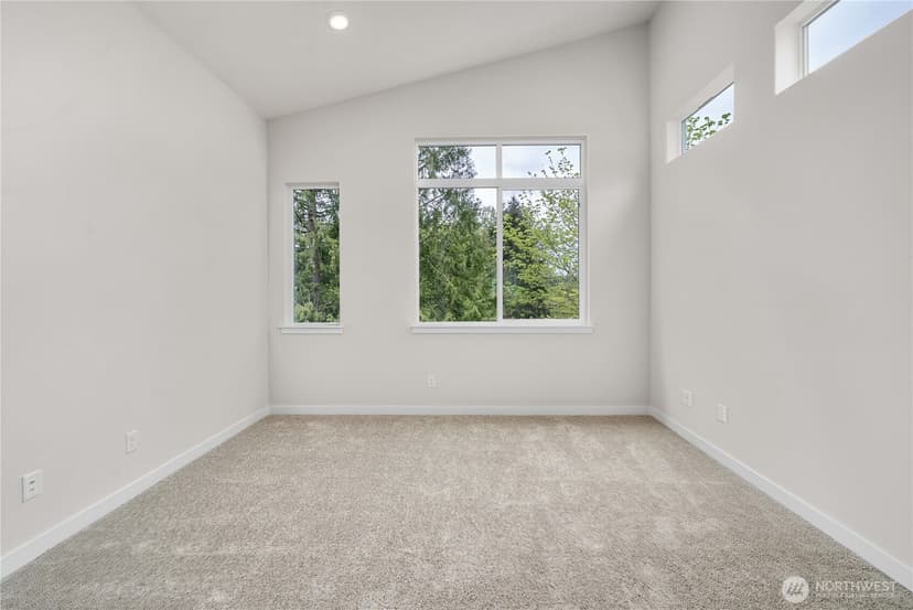 Property photo for 4045 Aberdeen Way NE, Renton photo 23