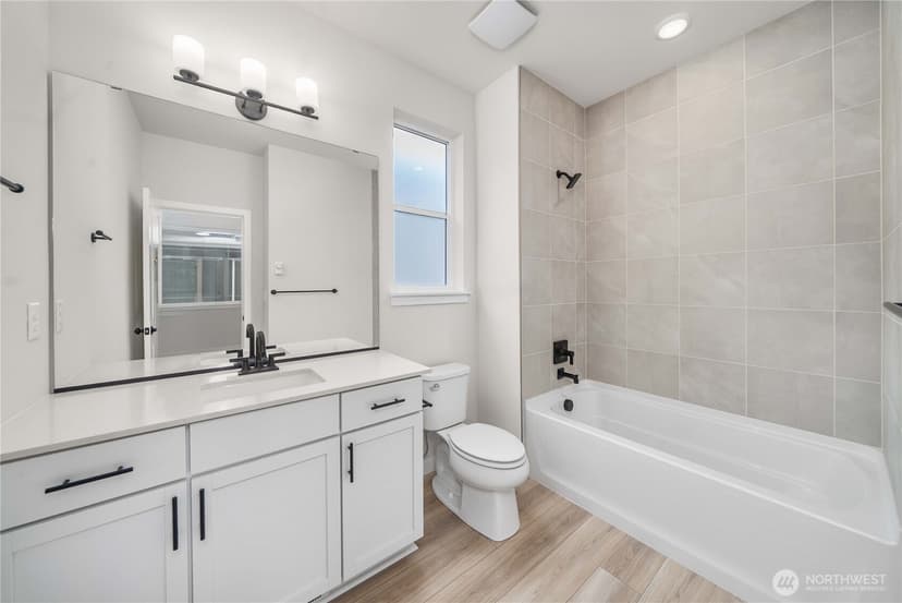 Property photo for 4045 Aberdeen Way NE, Renton photo 19