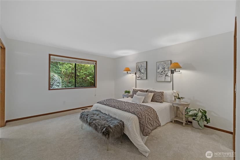 Property photo for 2925 W Lake Sammamish Parkway NE, Redmond photo 24