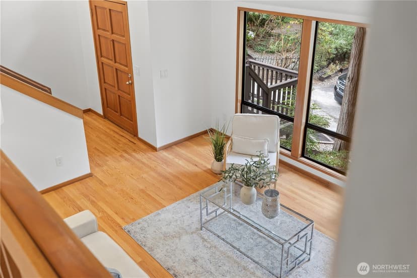 Property photo for 2925 W Lake Sammamish Parkway NE, Redmond photo 9