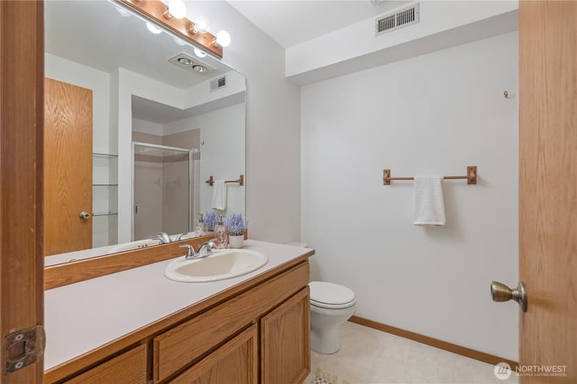 Property photo for 2925 W Lake Sammamish Parkway NE, Redmond photo 31