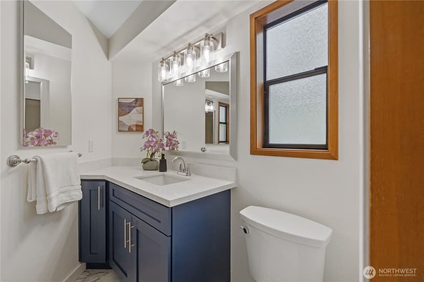 Property photo for 2925 W Lake Sammamish Parkway NE, Redmond photo 25