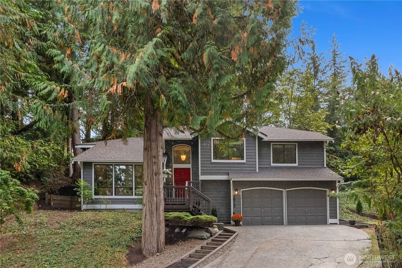 Property photo for 2925 W Lake Sammamish Parkway NE, Redmond
