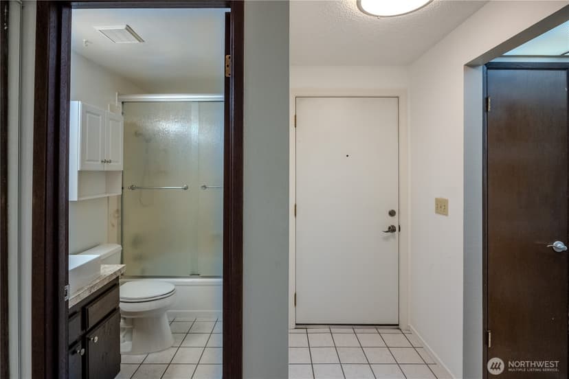 Property photo for 9904 NE 124th Street #1005, Kirkland photo 7