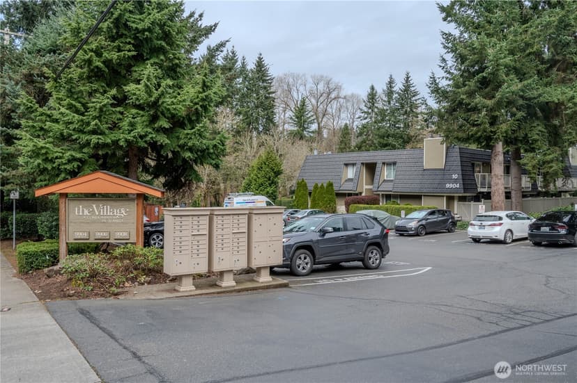 Property photo for 9904 NE 124th Street #1005, Kirkland photo 3