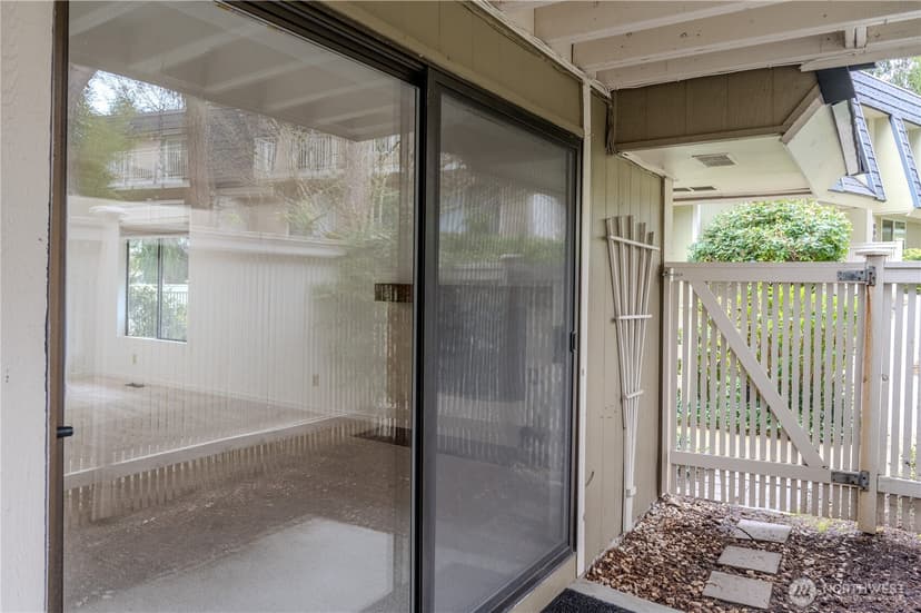 Property photo for 9904 NE 124th Street #1005, Kirkland photo 26